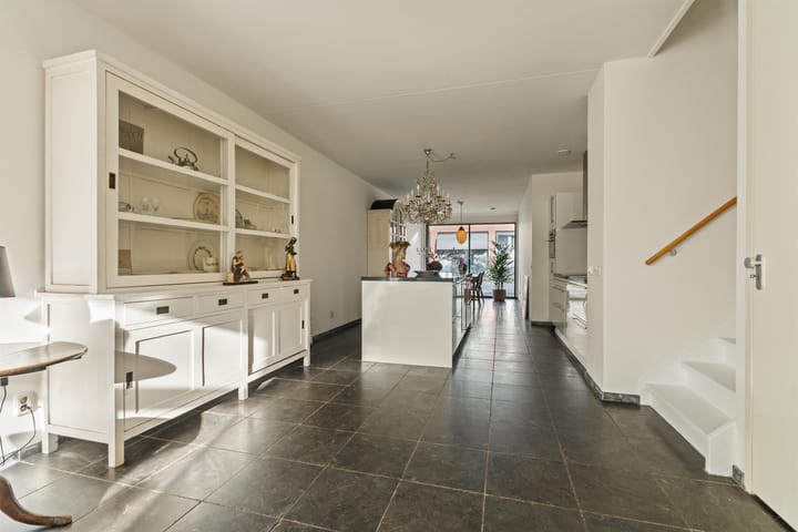 Photo 14 of de Ruyterstraat 74