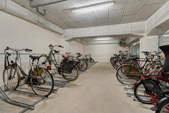 Photo 31 of de Ruyterstraat 74