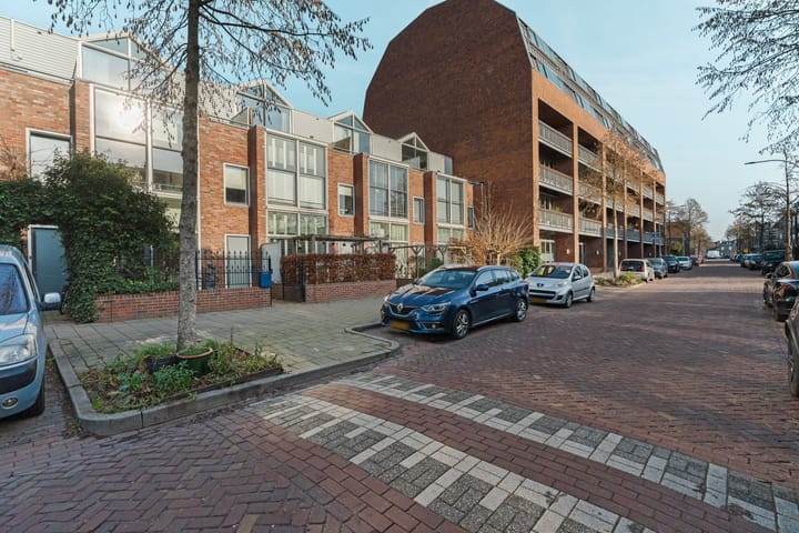 Photo 38 of de Ruyterstraat 74