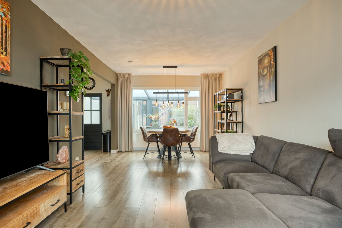 Photo 5 of Vezelstraat 11