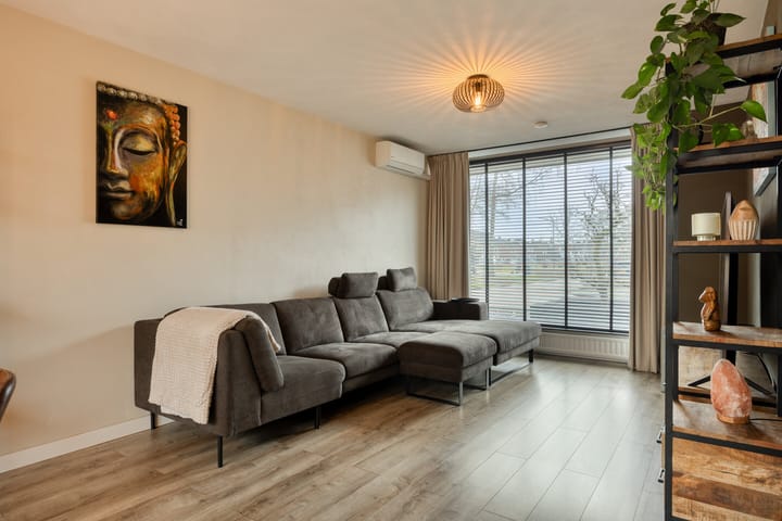 Photo 7 of Vezelstraat 11