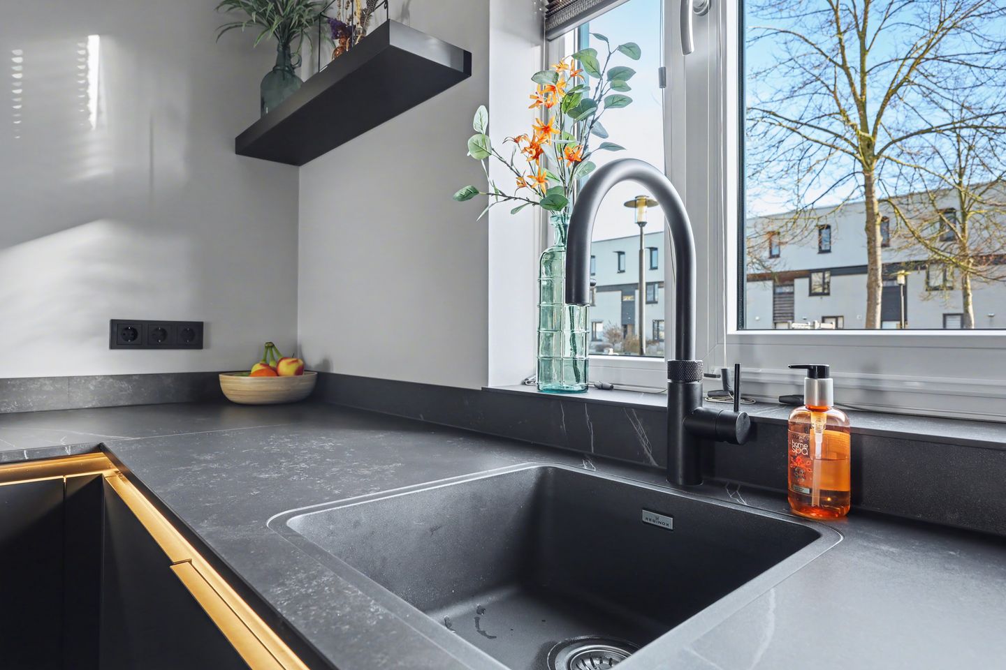 Foto 19 van Emsdettenplein 1