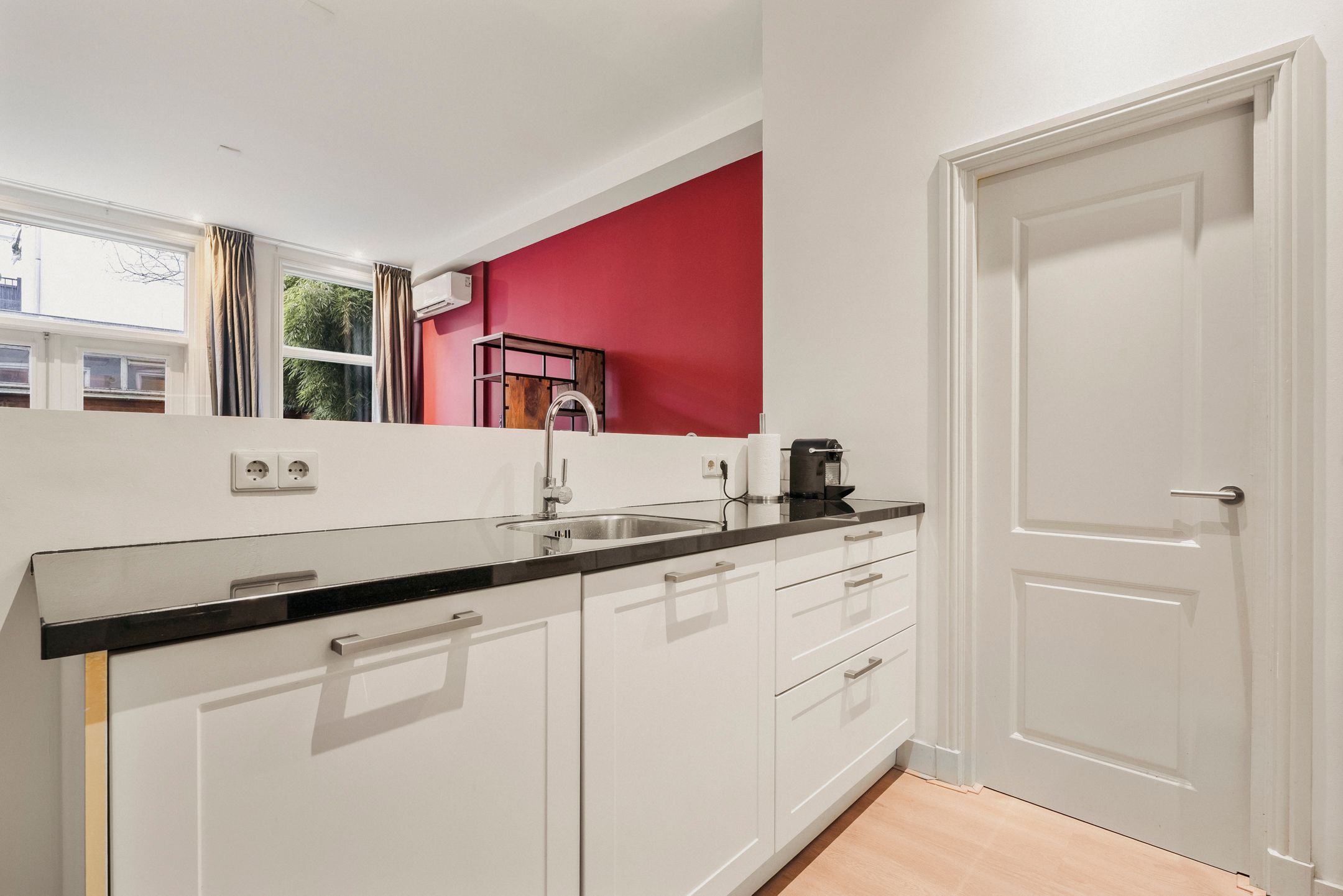 Foto 15 van Govert Flinckstraat 294-H