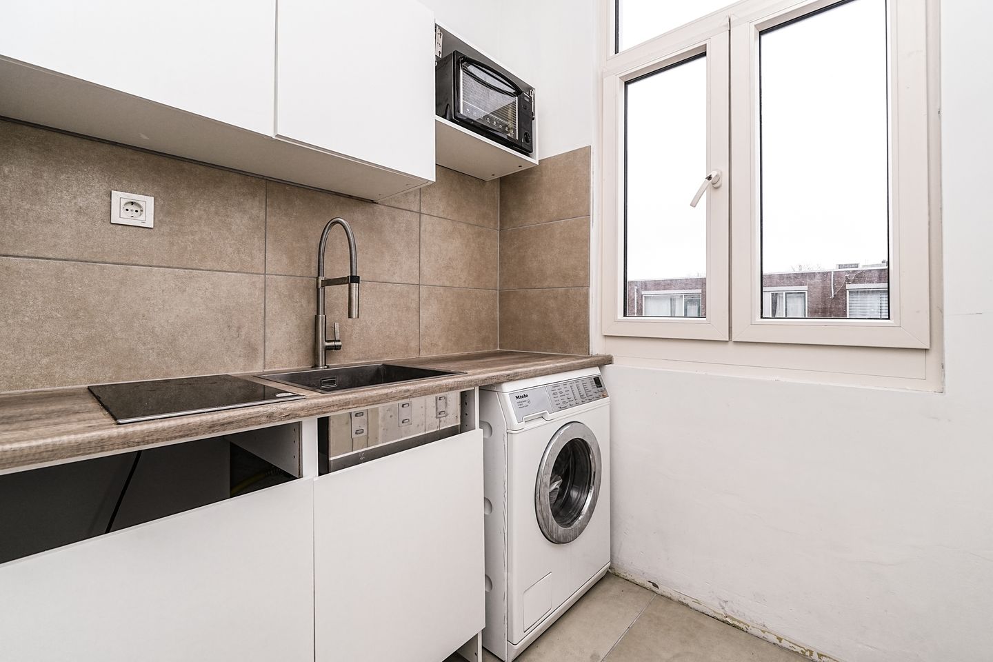 Foto 4 van Mathenesserweg 49-B02