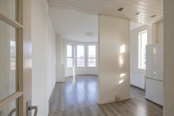 Photo 2 of Meeuwerderbaan 26-A