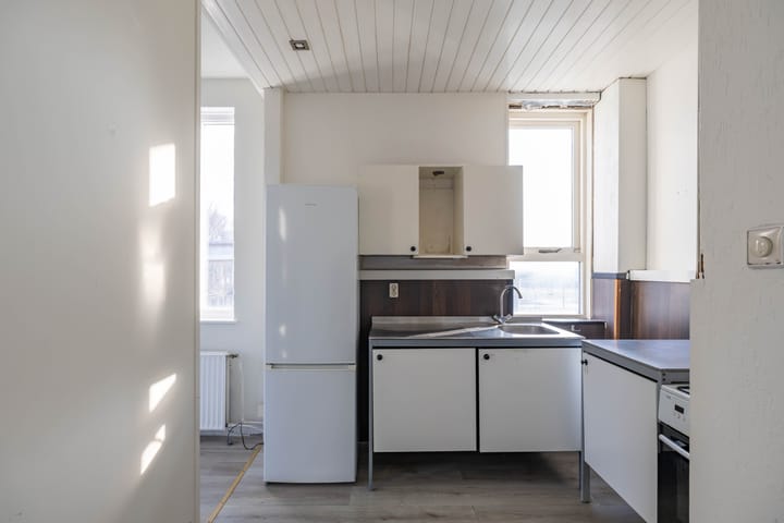 Photo 3 of Meeuwerderbaan 26-A