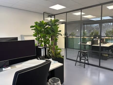 View photo 3 of Hoofdweg 374