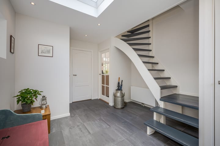 Photo 16 of Narcisstraat 7