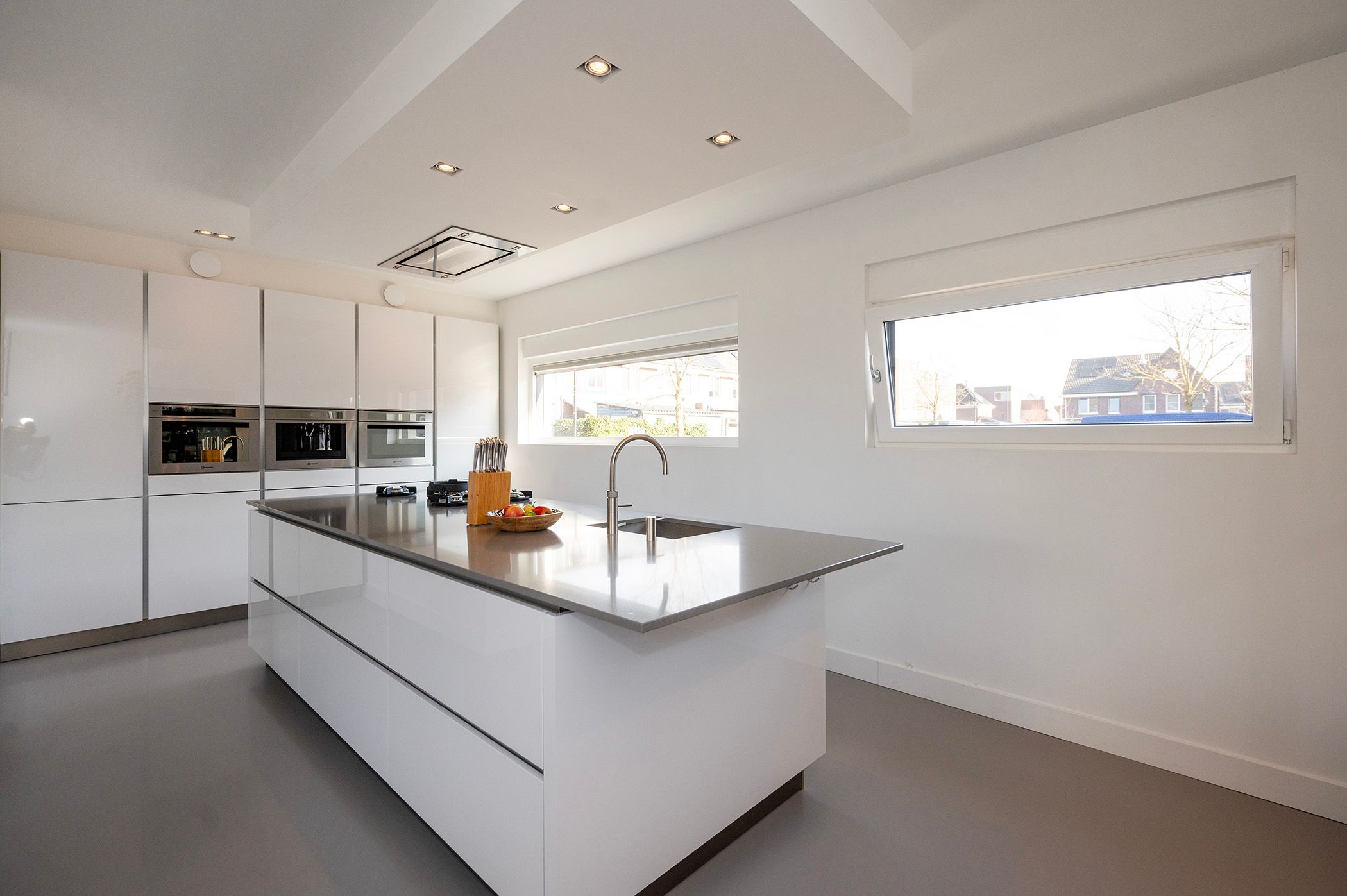 Foto 12 van Niels Bohrstraat 6