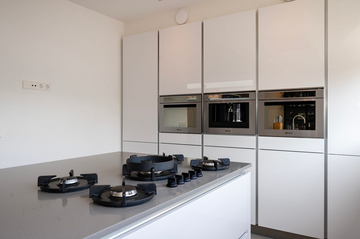 Foto 14 van Niels Bohrstraat 6