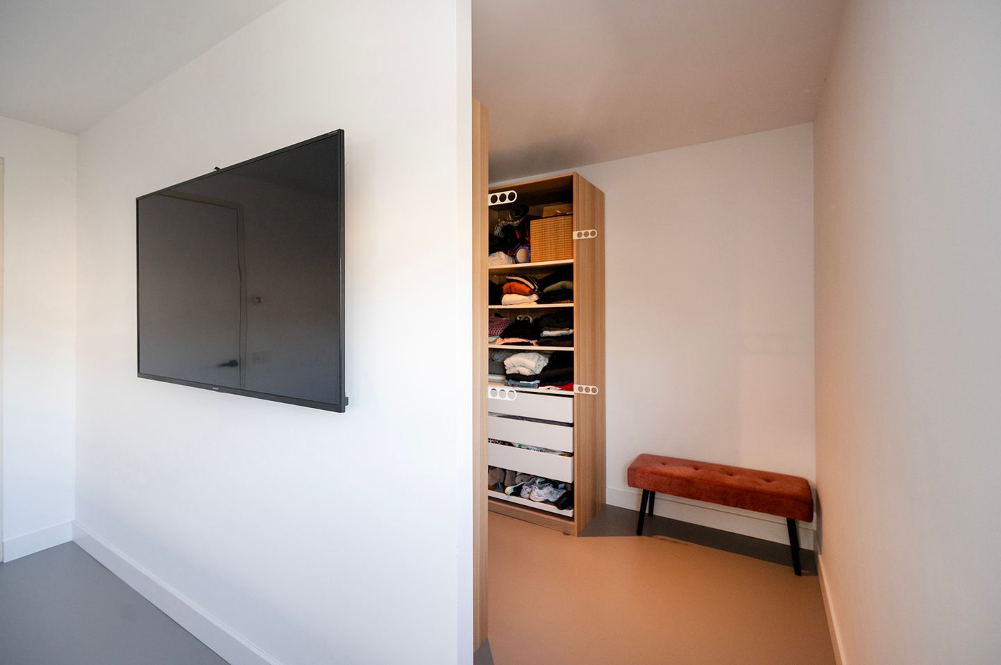 Foto 20 van Niels Bohrstraat 6