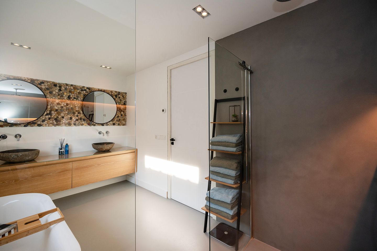 Foto 29 van Niels Bohrstraat 6