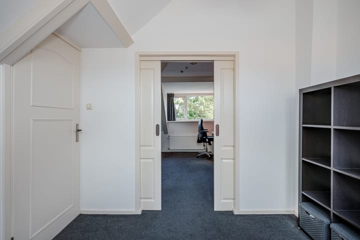 Photo 37 of Narcisstraat 7