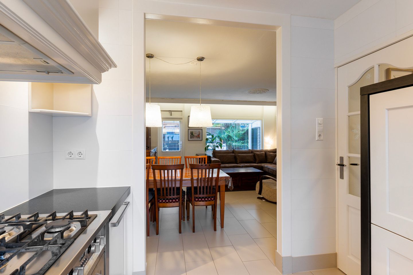 Photo 14 of Heliotroop 68