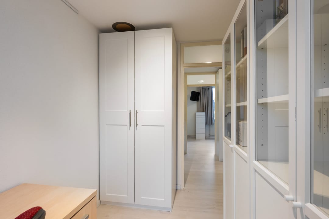 Photo 23 of Heliotroop 68