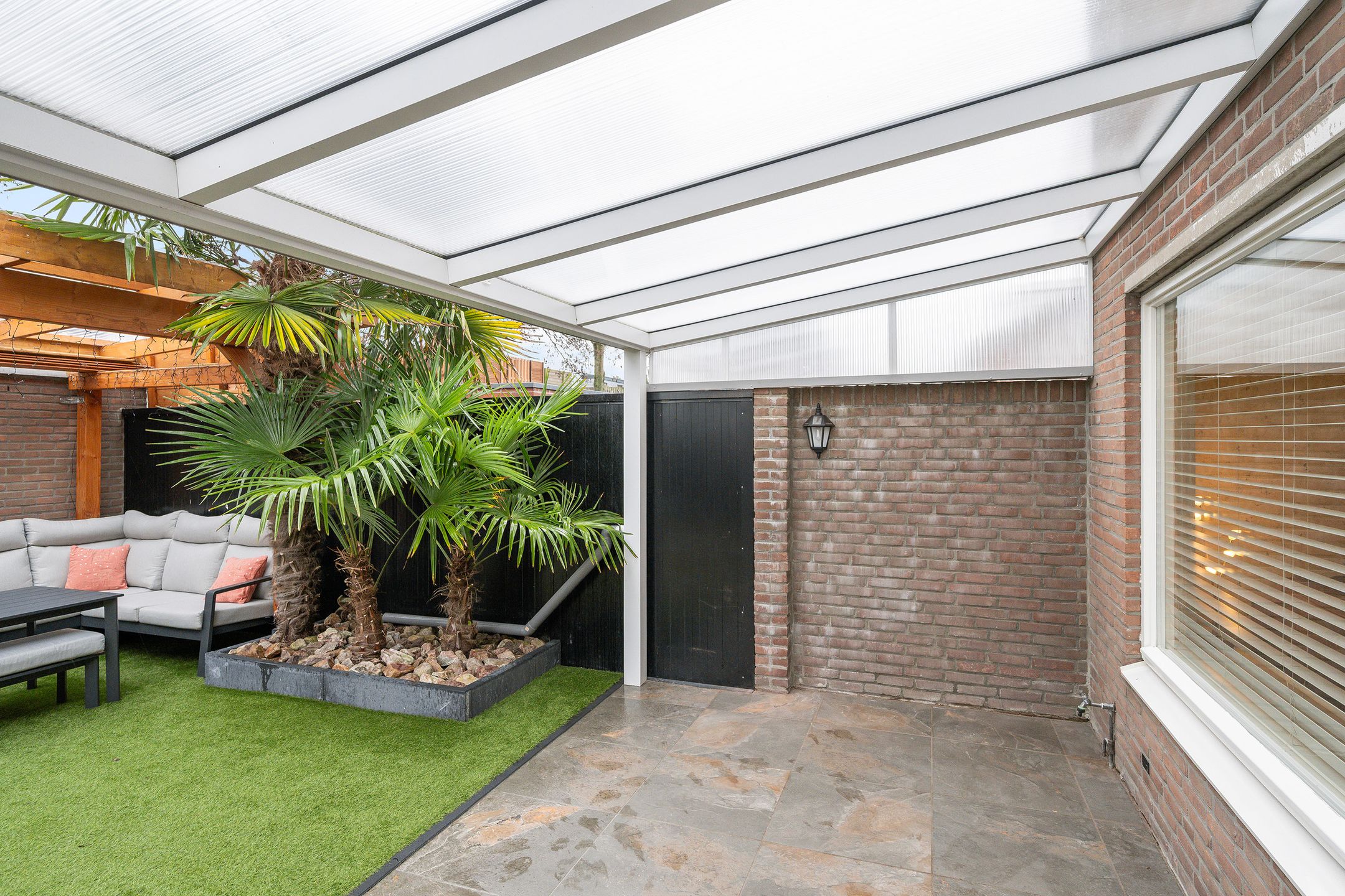 Photo 30 of Heliotroop 68