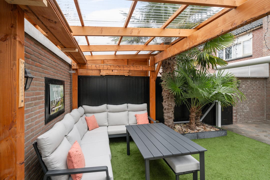 Photo 32 of Heliotroop 68