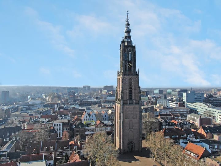 Foto 26 van Haagplein 8