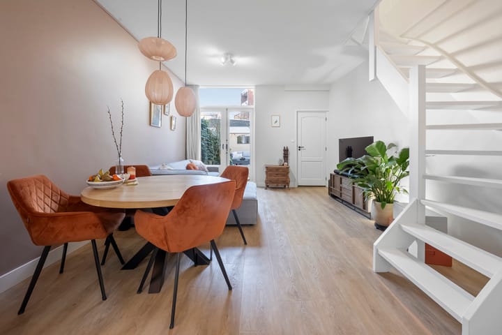 Photo 2 of Schoterstraat 27