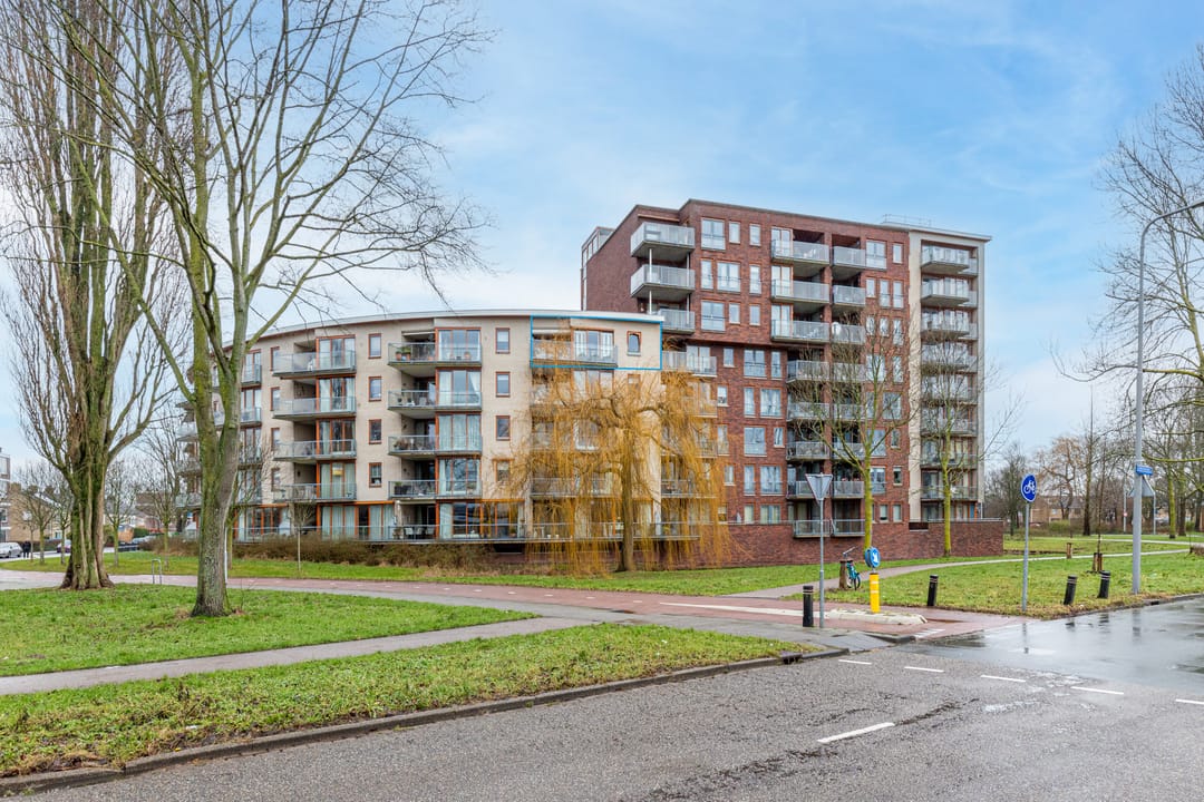 Photo 2 of Lessestraat 316