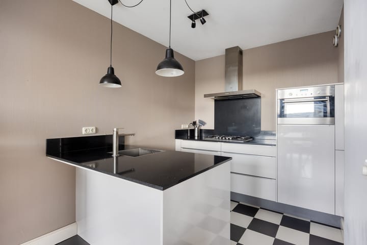 Appartement te koop: Velperplein 12-12, Arnhem