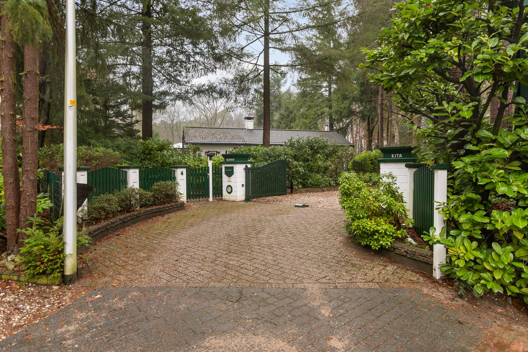 Photo 2 of Dennenweg 4