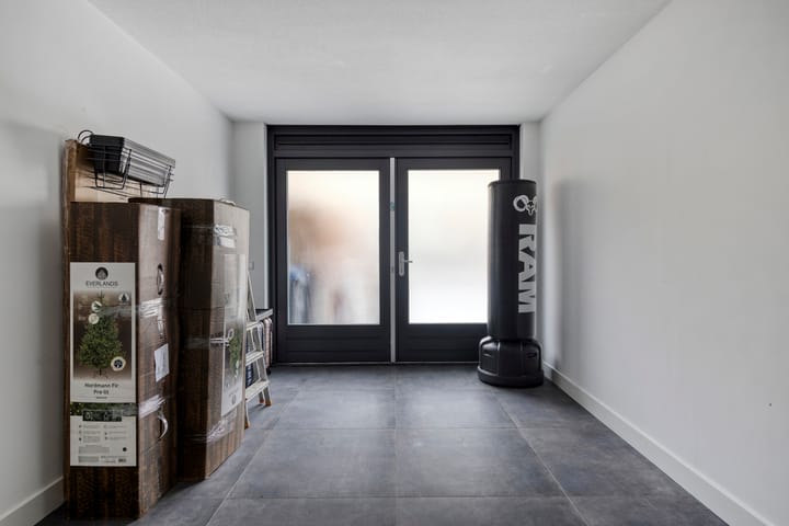 Photo 47 of Bisonstraat 130