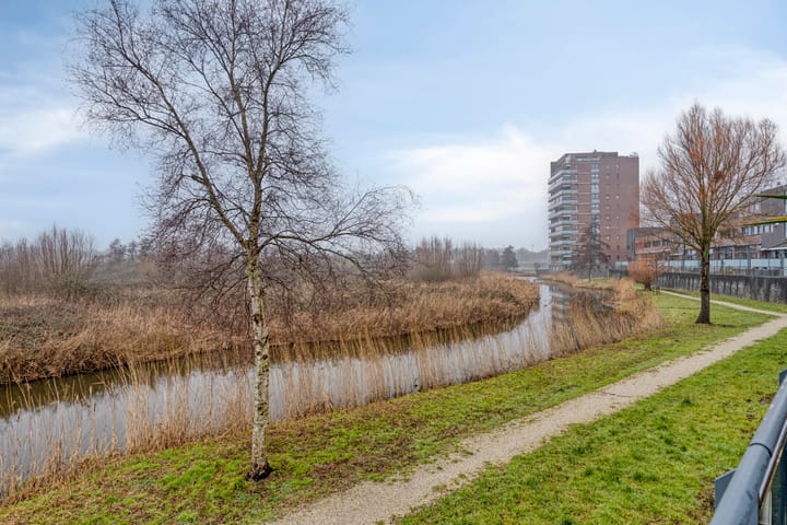 Photo 44 of Bisonstraat 130