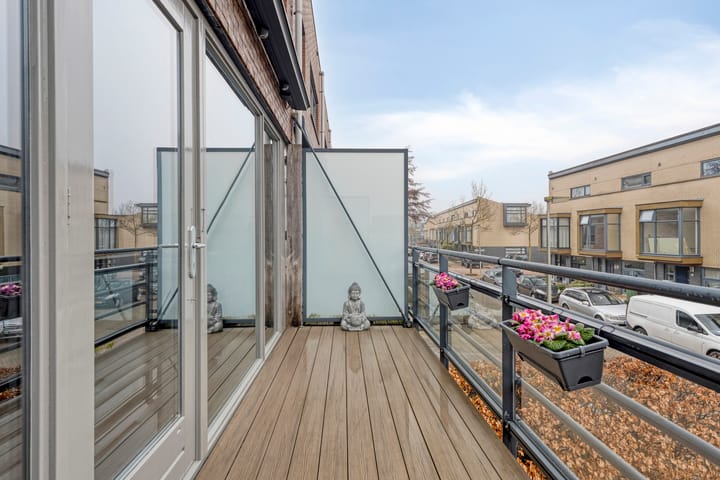 Photo 45 of Bisonstraat 130