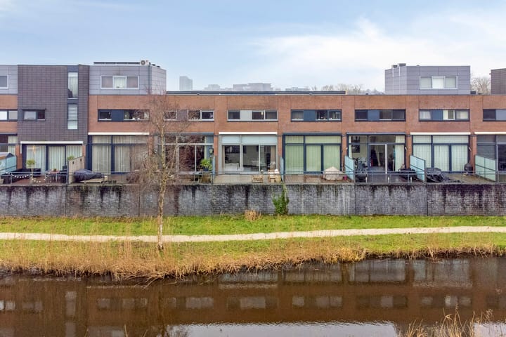 Photo 5 of Bisonstraat 130