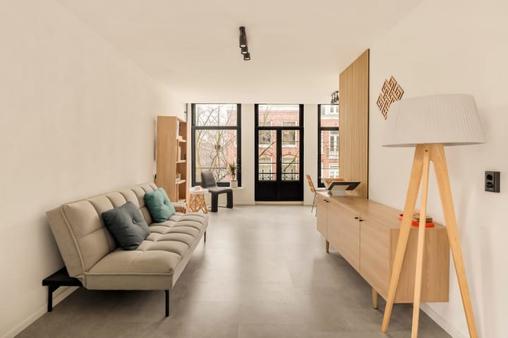 Photo 2 of Fannius Scholtenstraat 9-B