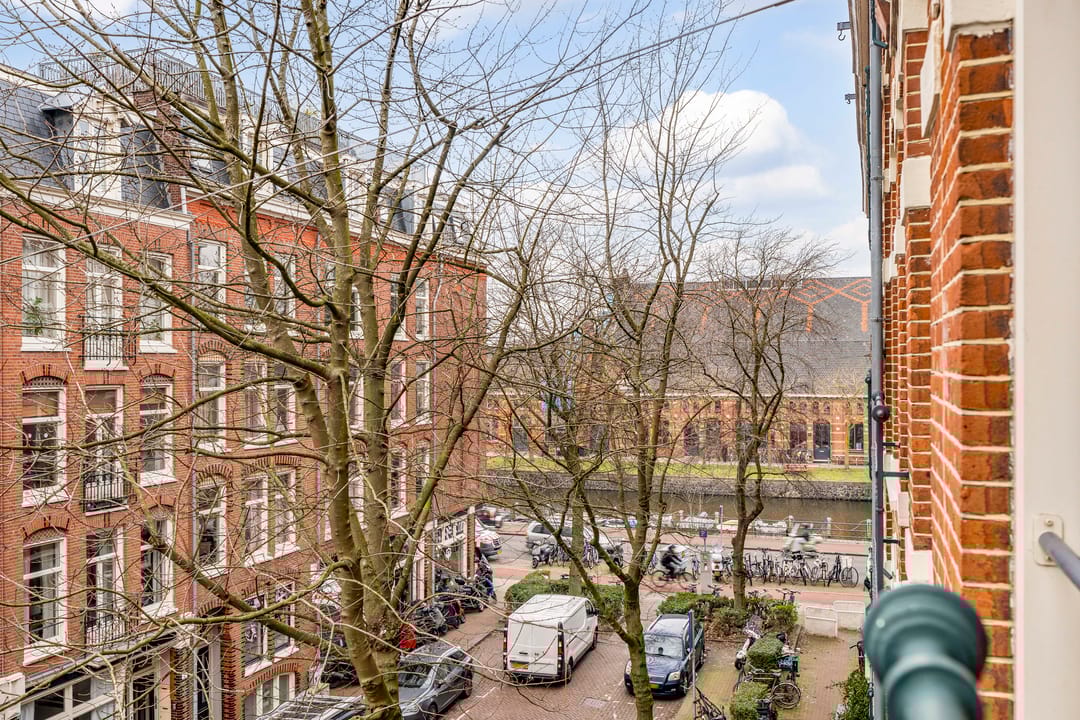 Photo 8 of Fannius Scholtenstraat 9-B