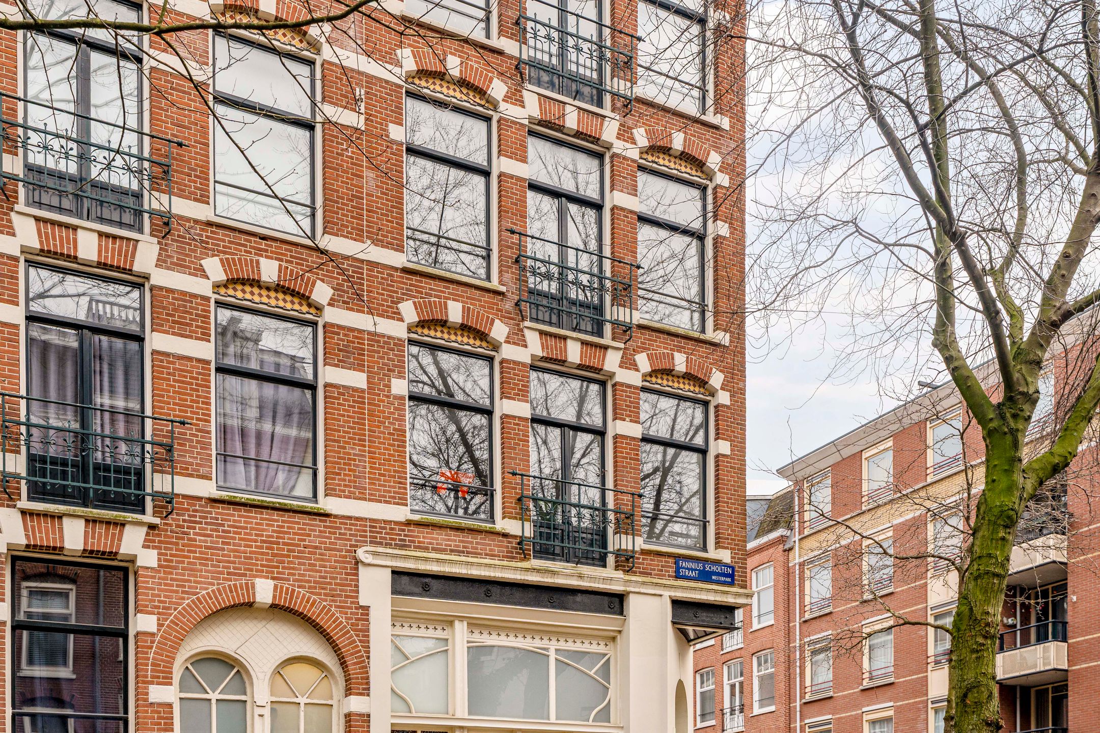 Photo 24 of Fannius Scholtenstraat 9-B