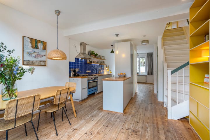 Photo 2 of Voornestraat 9