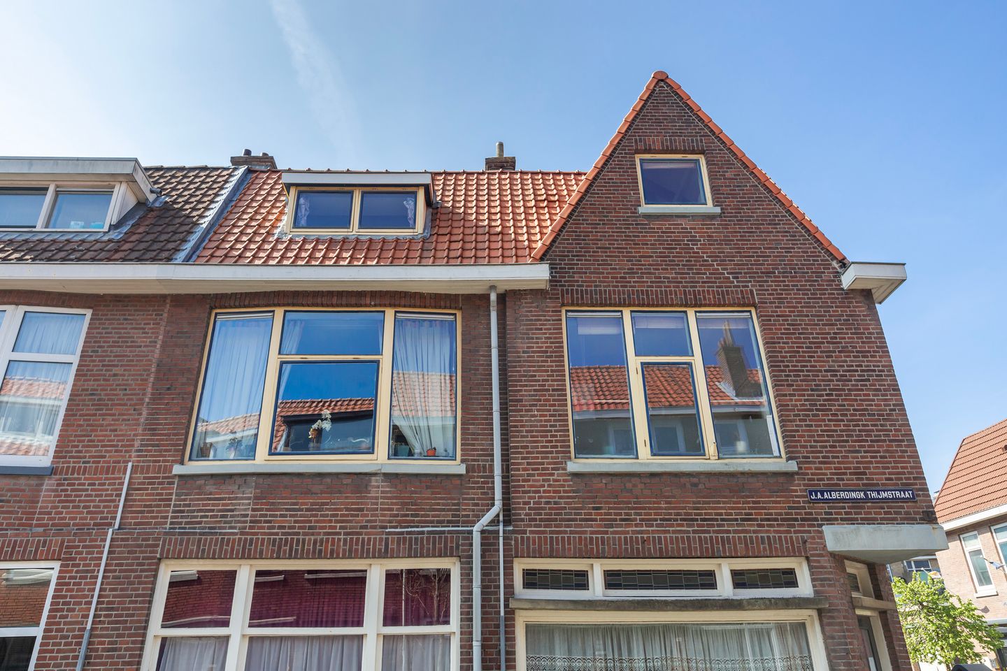Foto 49 van De Genestetstraat 1-B