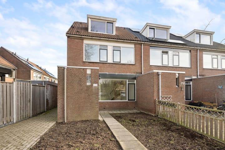 Photo 25 of Waterman 174