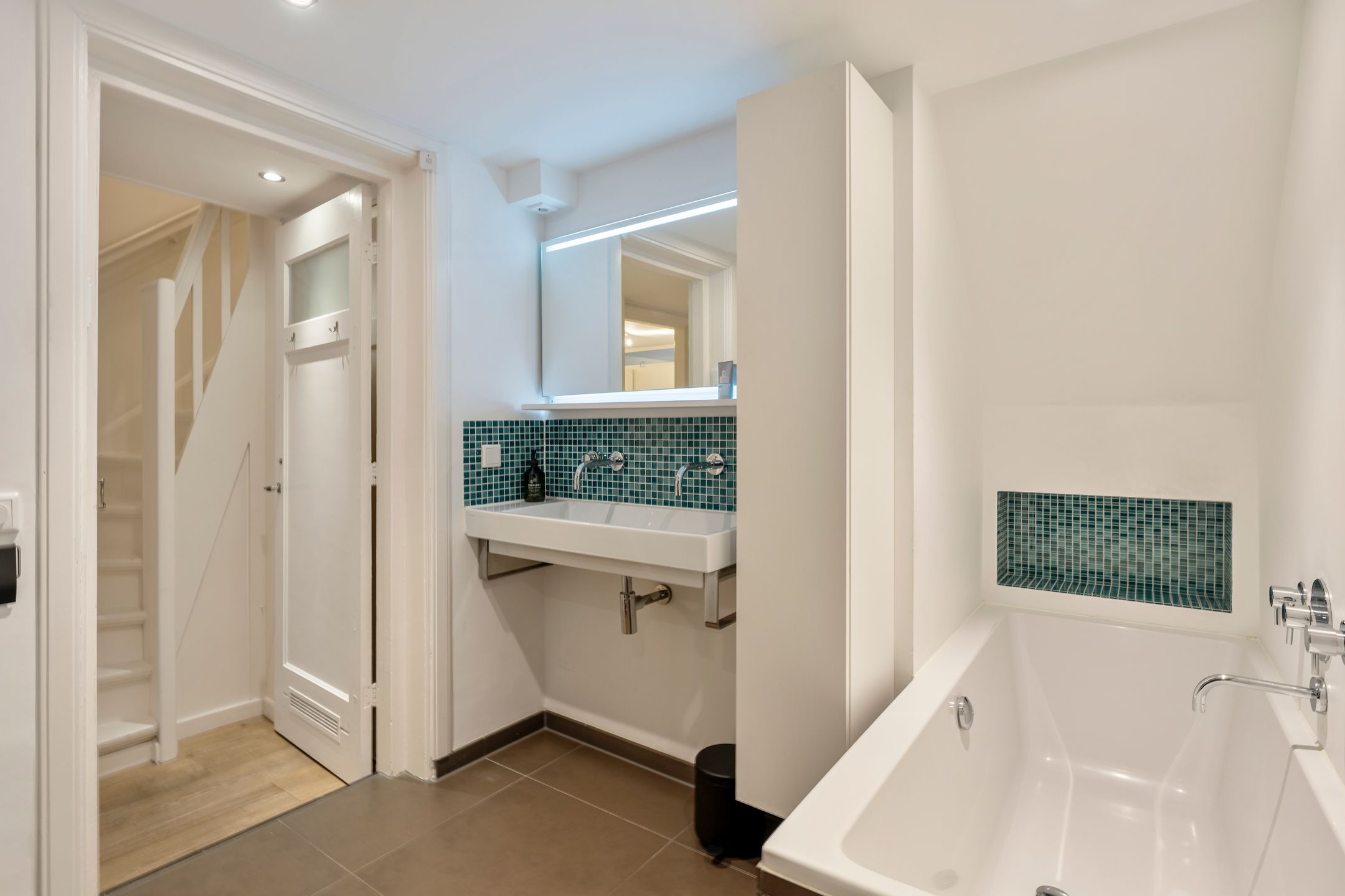 Photo 27 of Hunzestraat 16-H