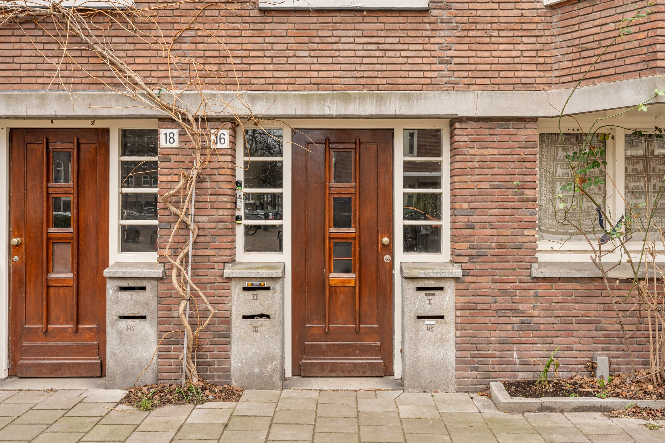 Photo 36 of Hunzestraat 16-H