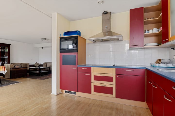 Photo 5 of Valkenburgerstraat 30-L