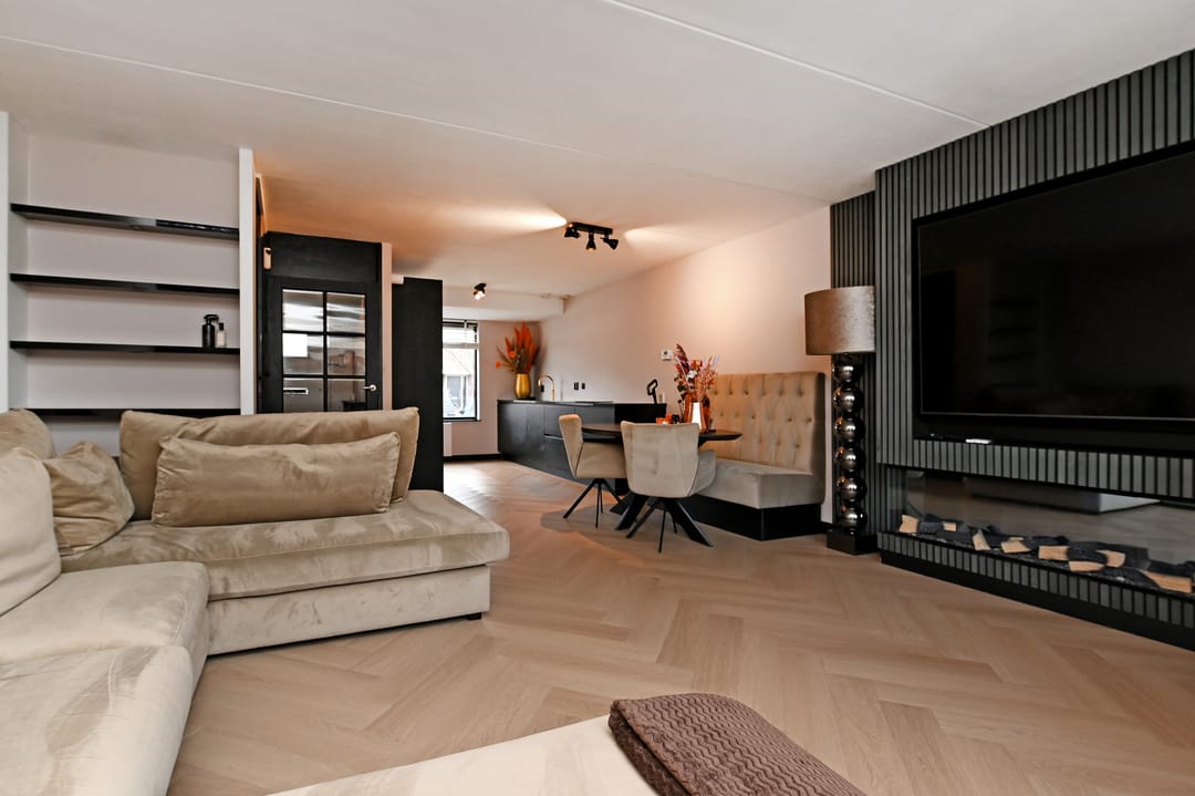 Foto 2 van Hardsteen 43