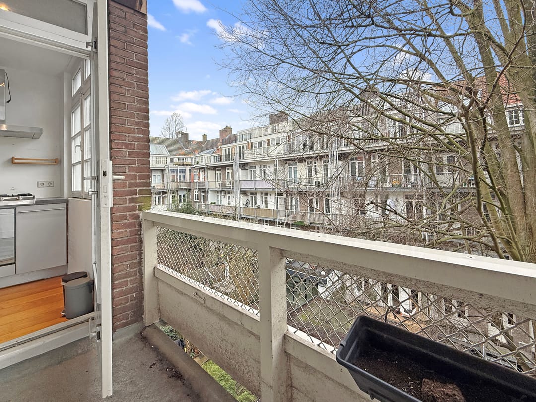Photo 11 of Haarlemmermeerstraat 62-3