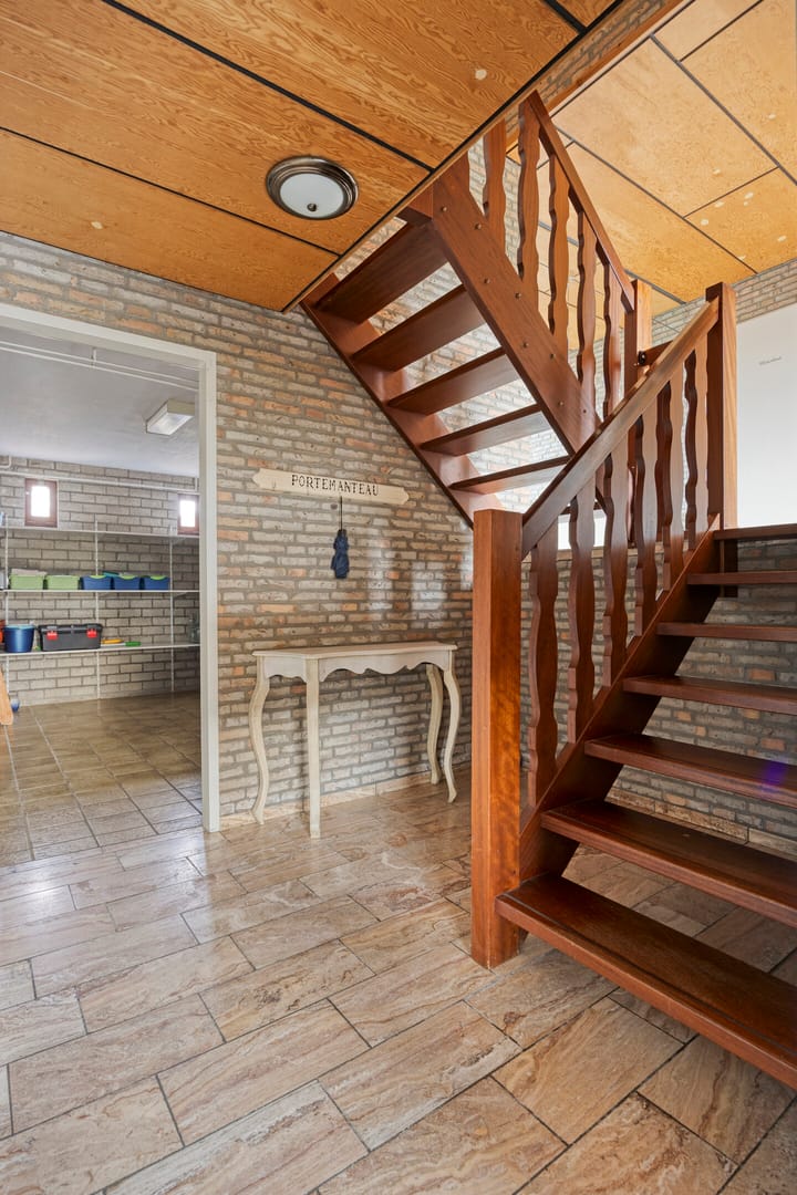 Photo 46 of Eekwal 8