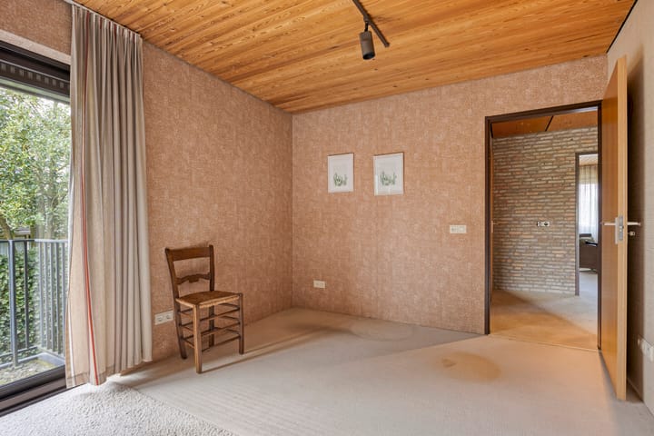 Photo 42 of Eekwal 8