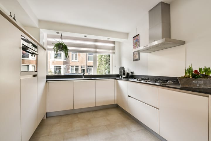 Photo 7 of Richard Holstraat 21