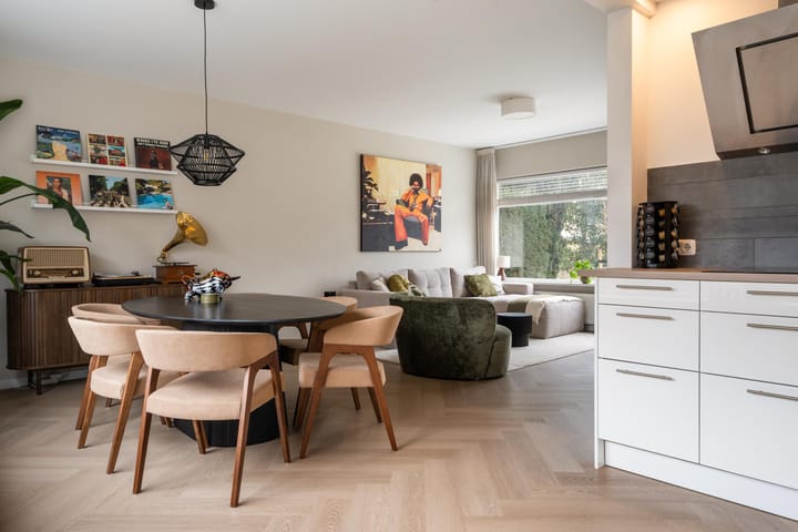 Photo 3 of De Plevier 2-A