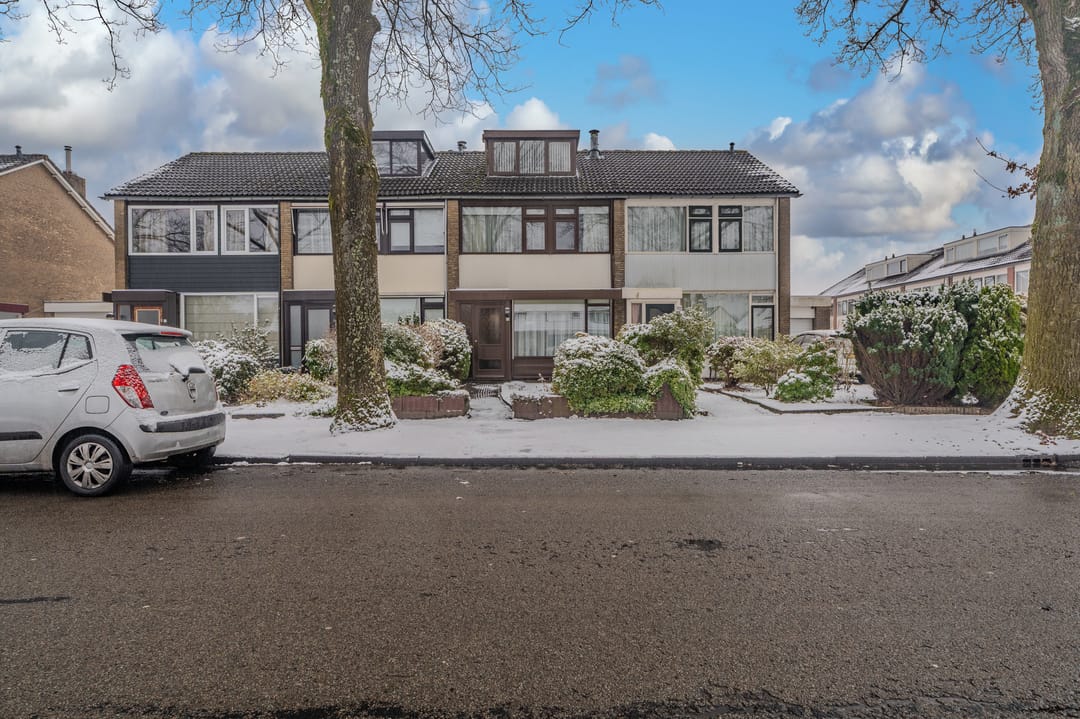 Photo 8 of van Limburg Stirumlaan 61