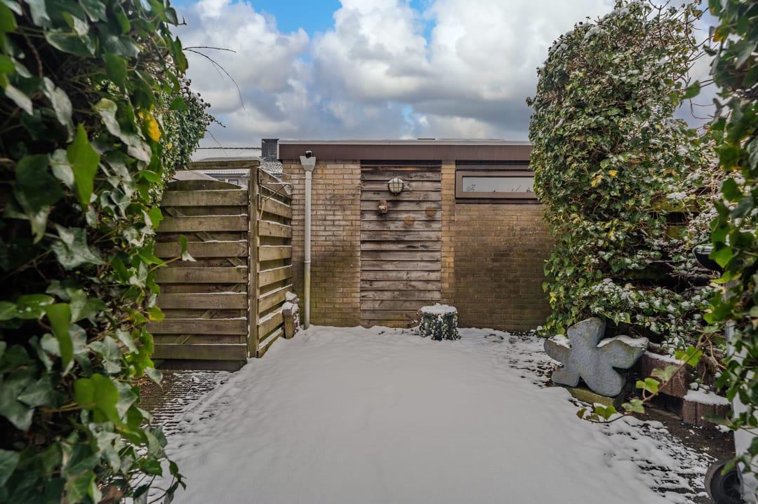 Photo 46 of van Limburg Stirumlaan 61