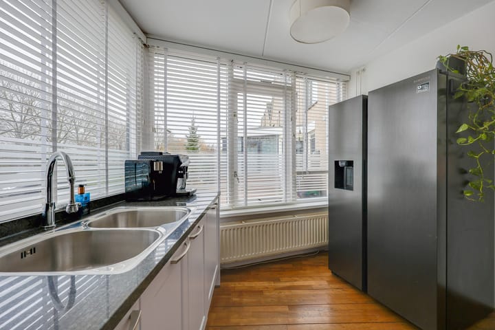 Foto 15 van Leuvenhorststraat 27