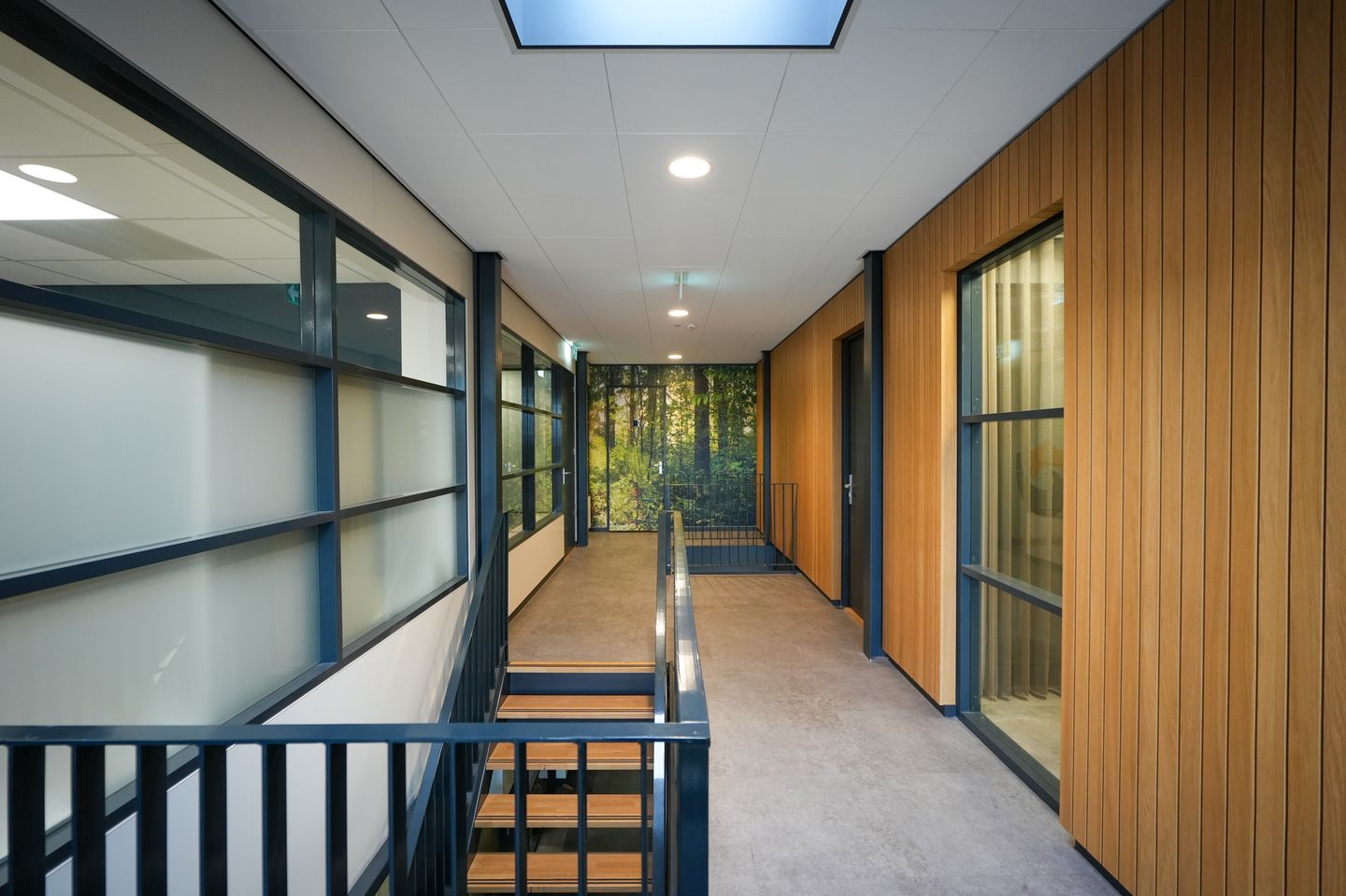 View photo 5 of Brugstraat 81