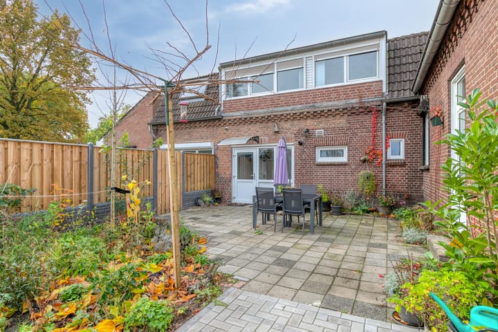 Foto 42 van Venrayseweg 1-B